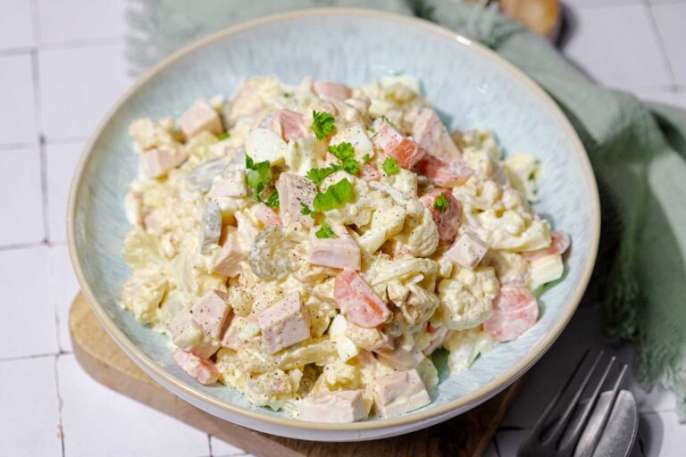 Low Carb Oliversalat Russischer Kartoffelsalat