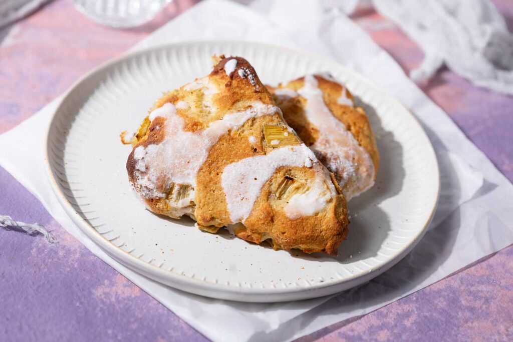 Low Carb Rhabarber-Scones