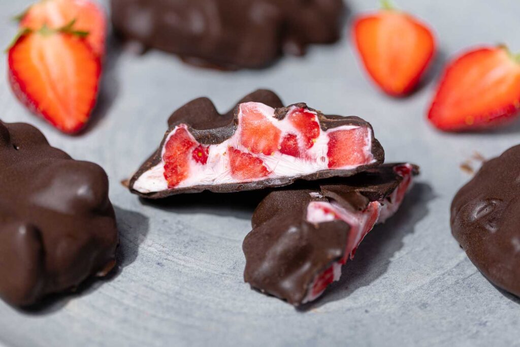 Low Carb Erdbeer Joghurt Bites