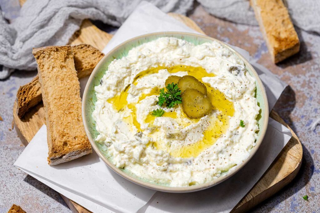 Low Carb Gewürzgurken-Dip