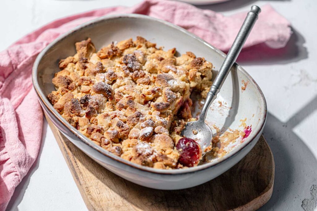 Low Carb Zwetschgen-Crumble