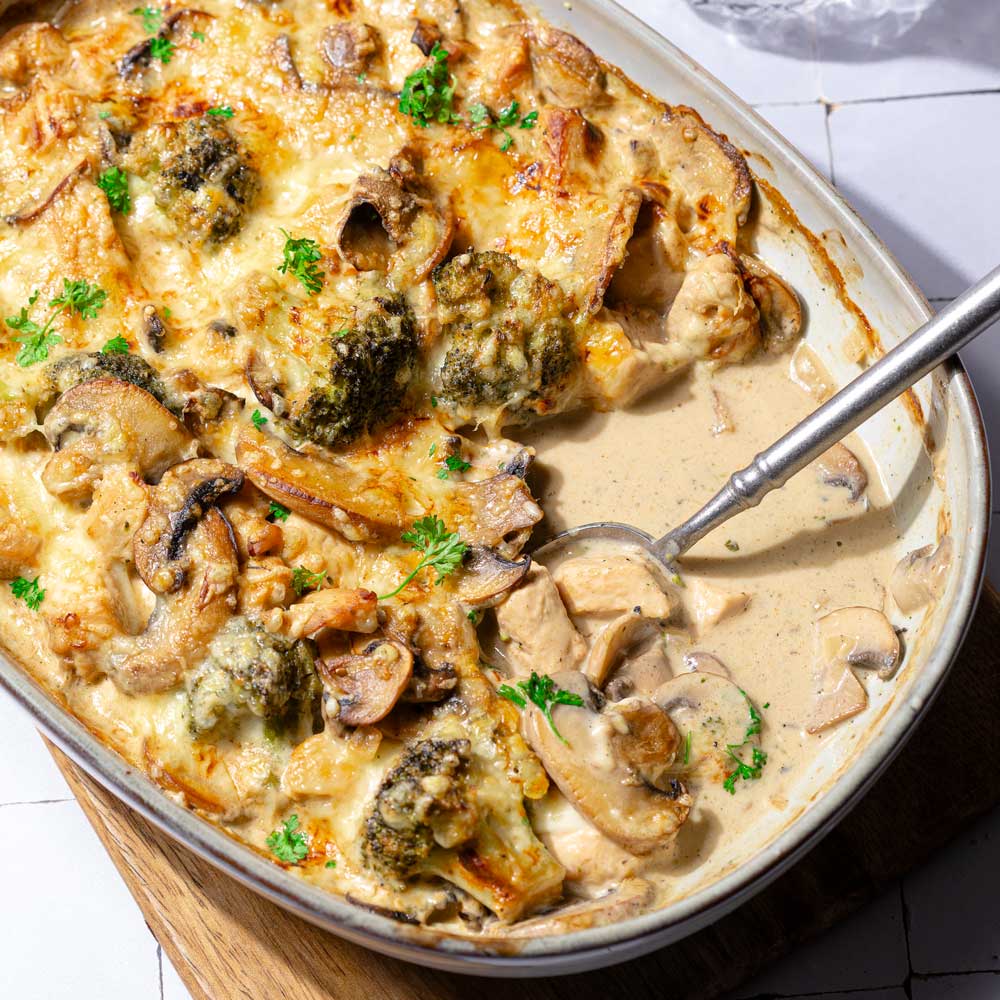 Low Carb Hähnchen-Pilz-Auflauf mit Brokkoli