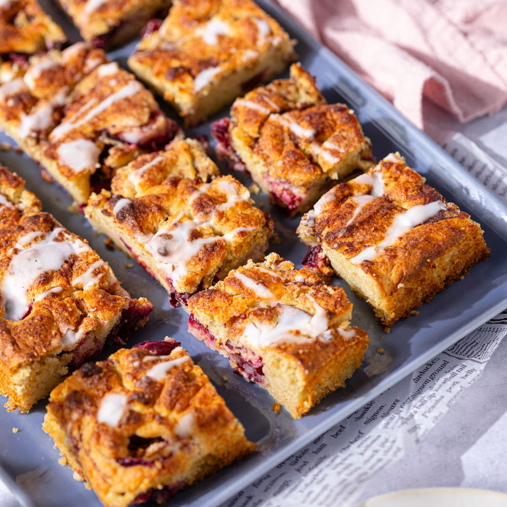 Zuckerfreier Zimtkuchen mit Zwetschgen