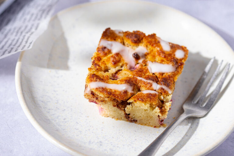 Low Carb Zimtkuchen mit Zwetschgen