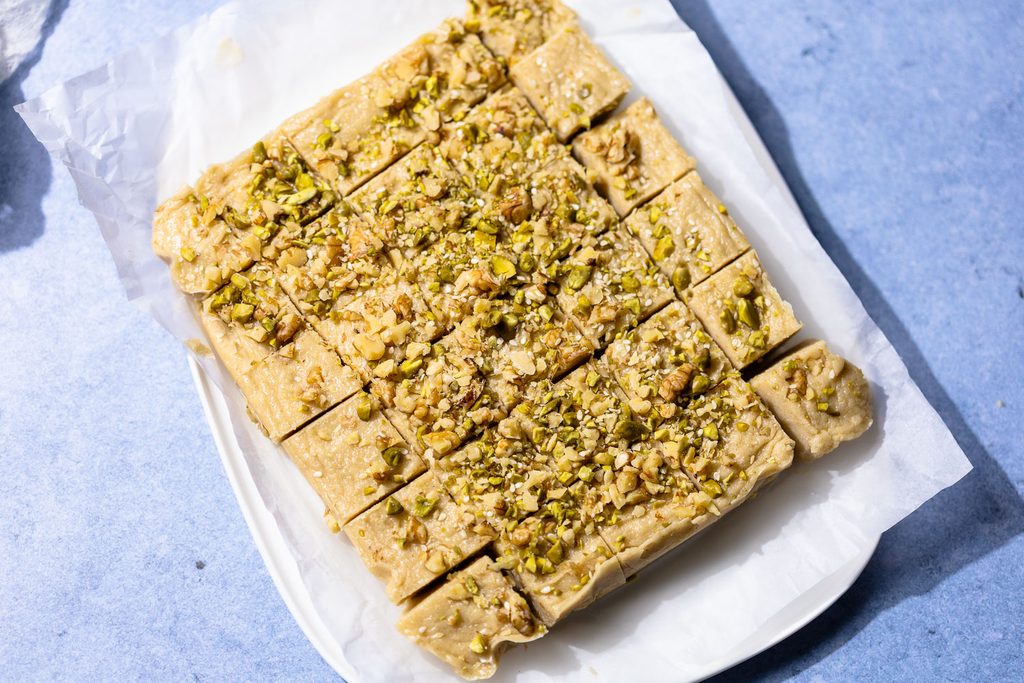 Low Carb Halva im Ganzen